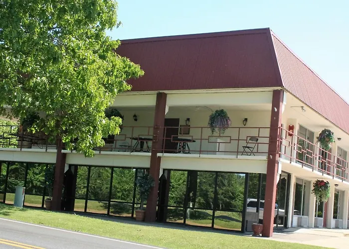 Passion Play Road Inn - Formerly Statue Road Inn