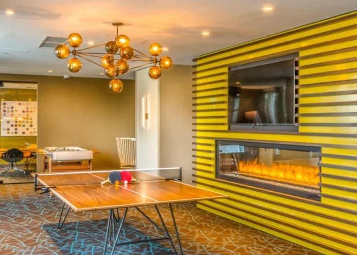 Global Luxury Suites At Newport