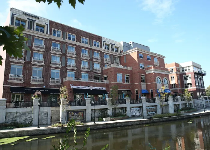 Hotel Indigo Naperville Riverwalk By Ihg