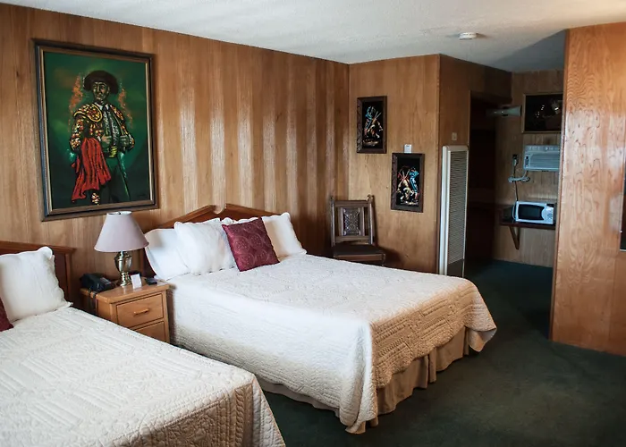 Raton Pass Motor Inn