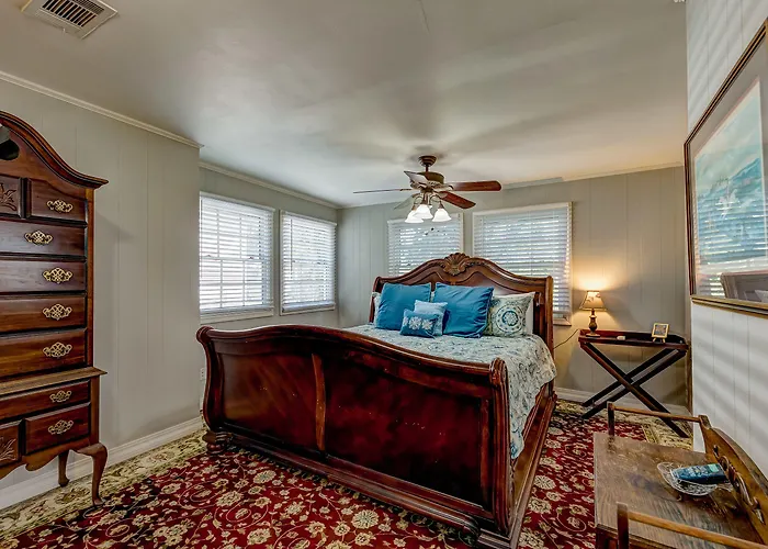 Steele Cottage