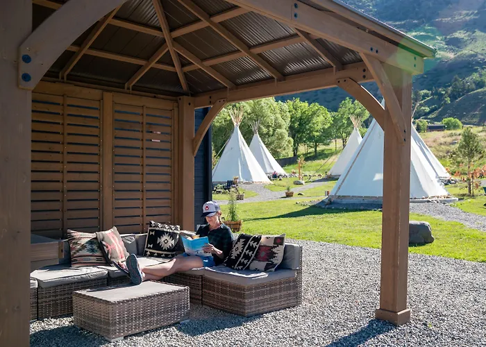 Dreamcatcher Tipi Hotel