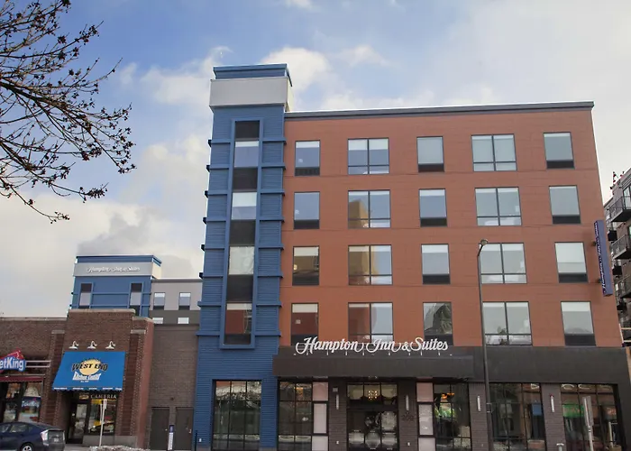 Hampton Inn & Suites St. Paul Downtown