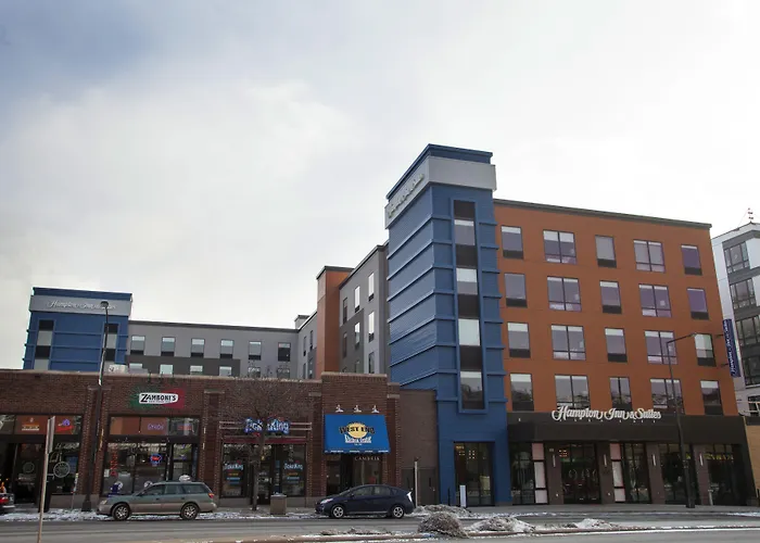 Hampton Inn & Suites St. Paul Downtown