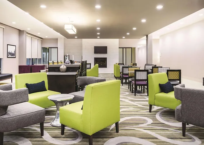 La Quinta Inn & Suites By Wyndham Clifton Park Saratoga Area 1749 Route 9