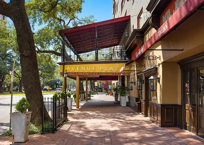 Club Wyndham Avenue Plaza