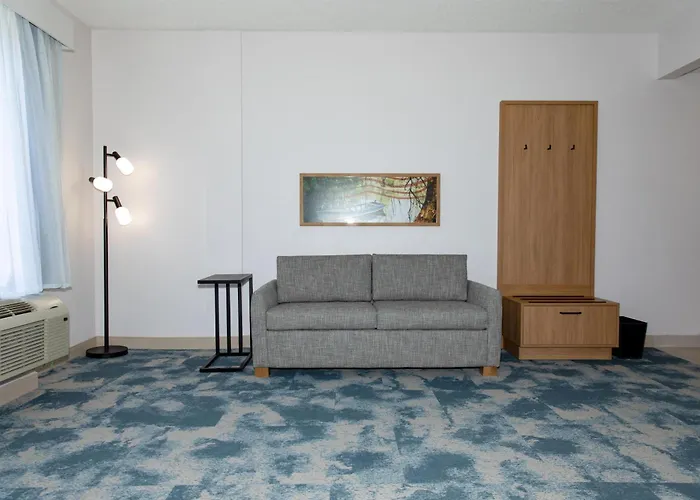 Hampton Inn & Suites Jennings