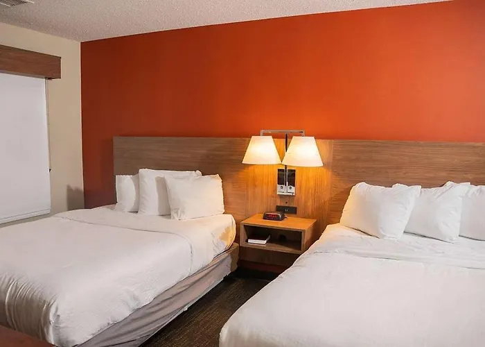 Hawthorn Suites