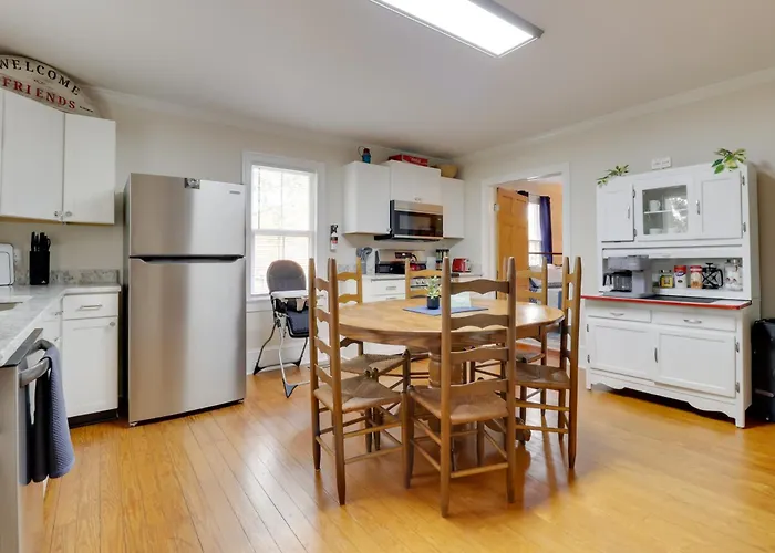 Steps To Downtown! Family Home In Historic Edenton