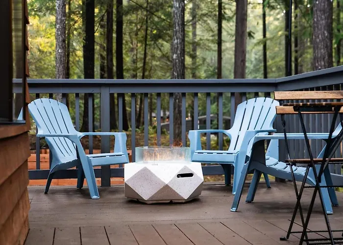 The Harold, Forested Retreat With Firepit