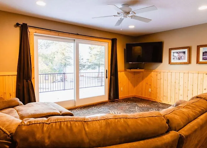 Oak At Pine Cone Lodge - 1 Large Bedroom