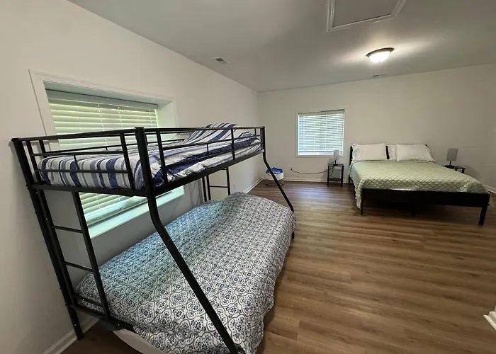 Hidden Gem At The Lake 4 Bedrooms