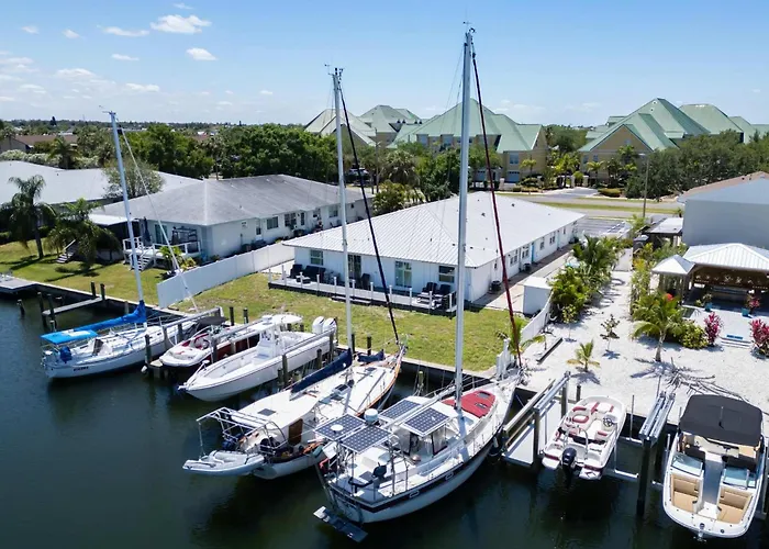 Waterfront - Family & Pet Friendly For 6