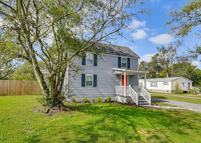 Beach Days & Dtwn Charm! Cape Charles Cottage