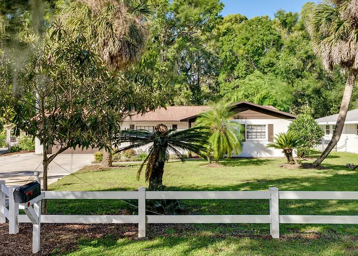 Bring Your Boat! Canal-Front Tavares Home W/ Dock