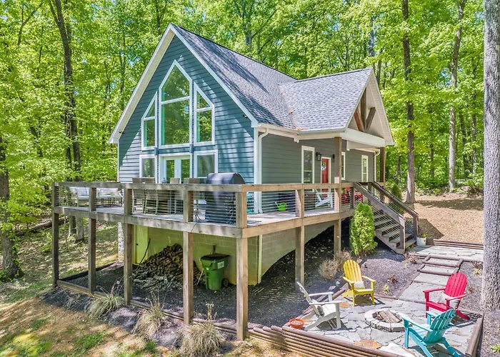 Lake House Near Two Marinas With Boat Parking