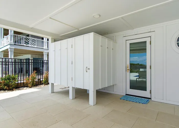 Roosevelt Oceanfront Escape By Emerald Isle Realty
