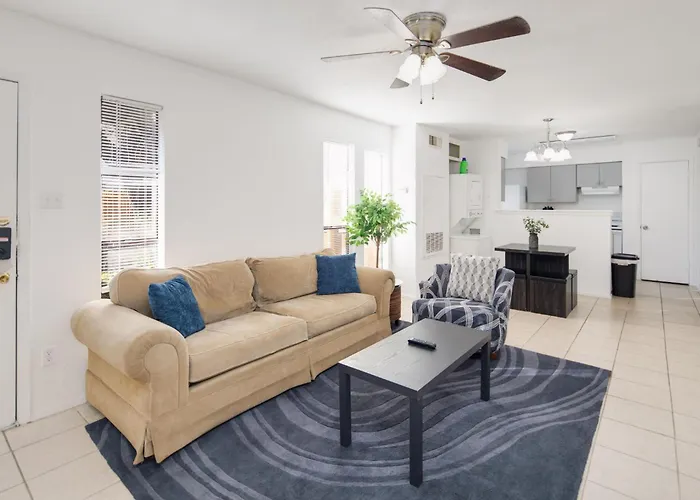 Deep Blue, Family Friendly, Renovated, Pets Welcome