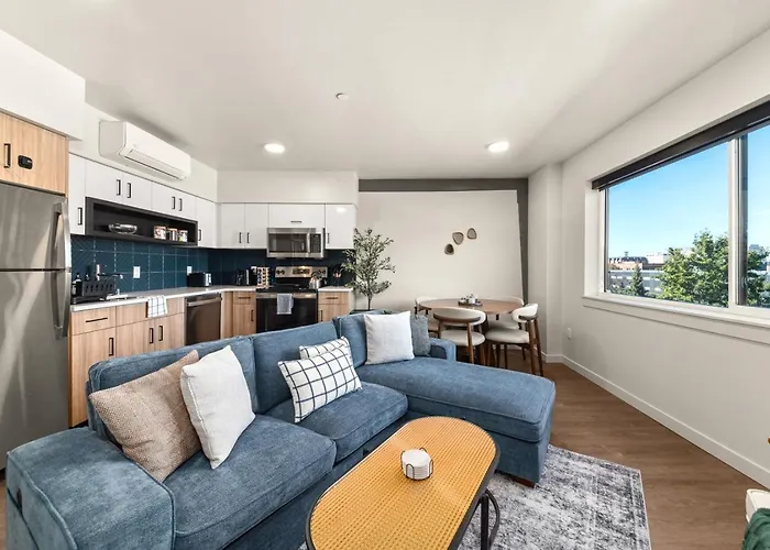 2Br Cozy Apartment In Dt