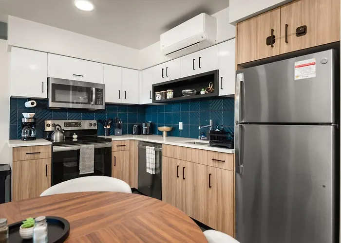 Dt 2Br 2Bath Apartment