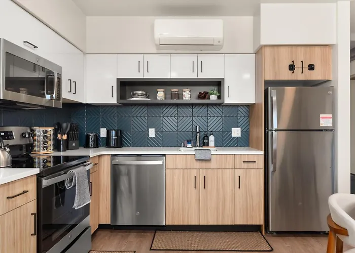 Downtown 2Br 1Bath With Parking