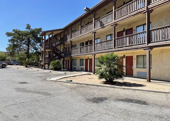 Palms Inn & Suites