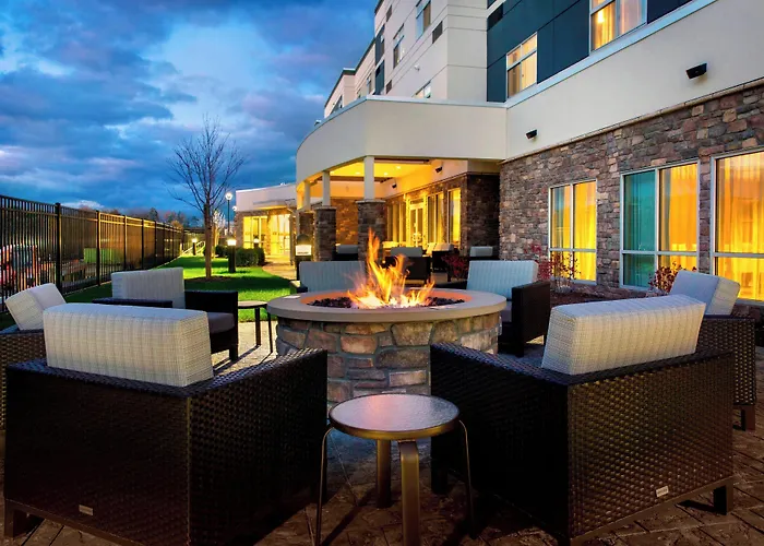 Courtyard By Marriott Schenectady At Mohawk Harbor