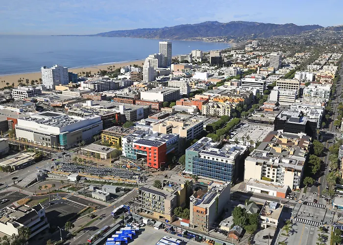Courtyard By Marriott Santa Monica