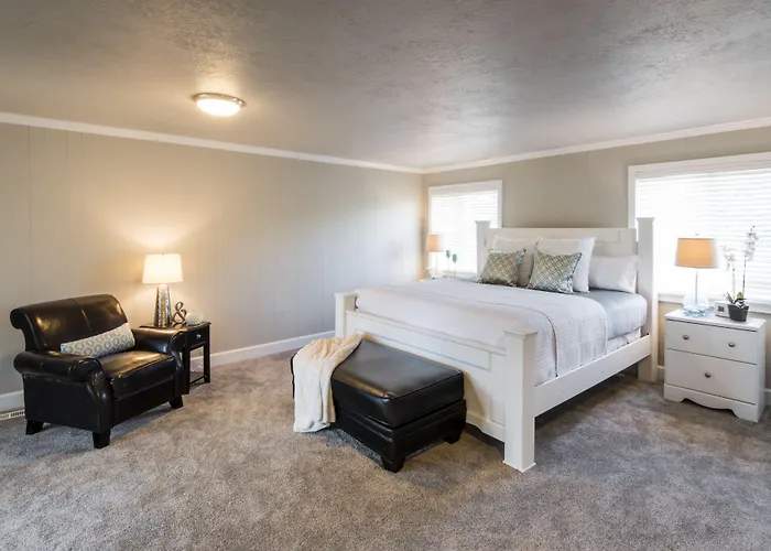 Beach Drive Suites