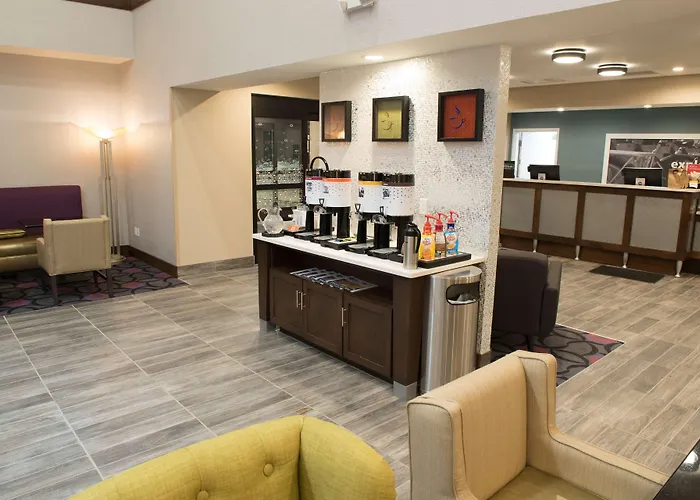 Hampton Inn & Suites Bay City