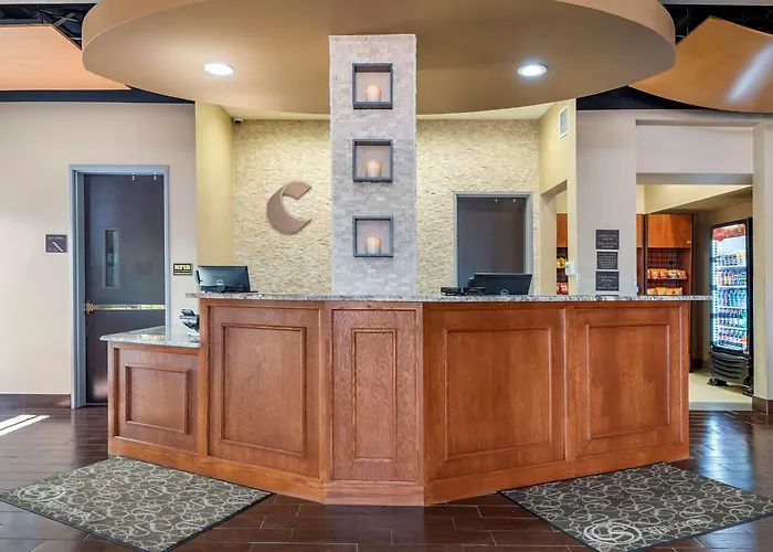 Comfort Suites - University