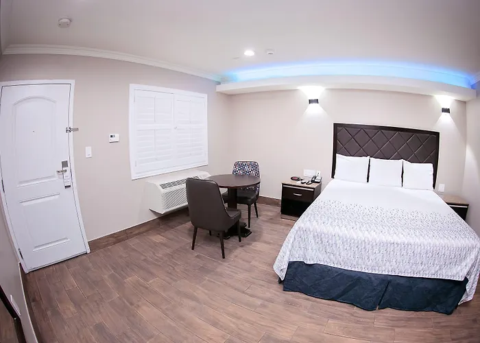 Diamond Bell Inn & Suites