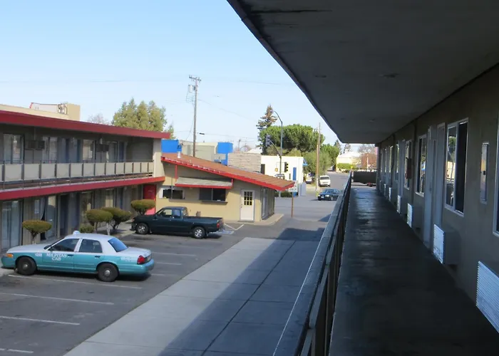Capri Motel