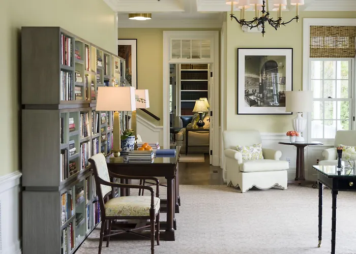 The Quogue Club