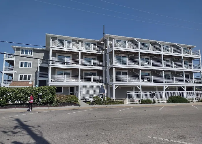 Sandpeddler Inn And Suites