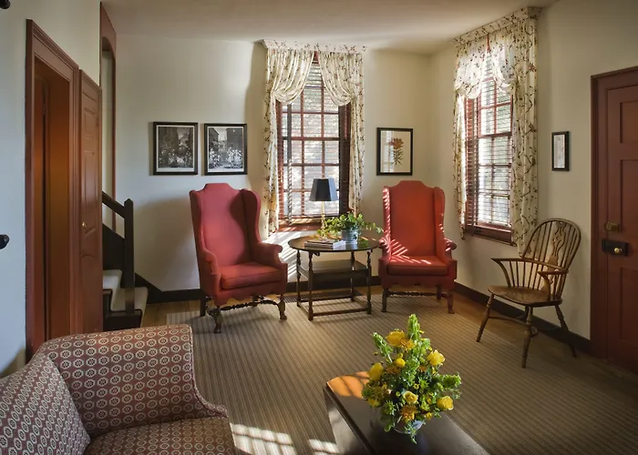 Colonial Houses Historic Lodging