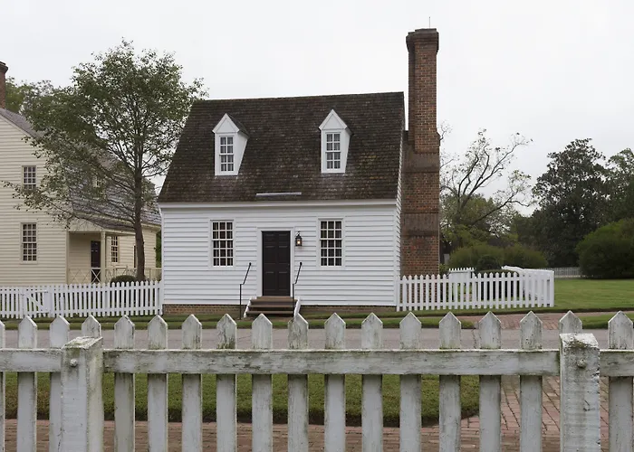Colonial Houses Historic Lodging