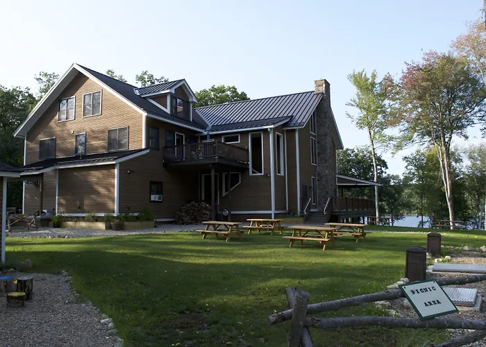 The Retreat At Norwich Lake