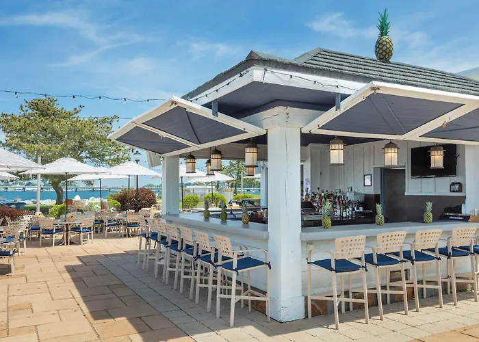 Newport Harbor Island Resort