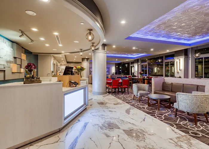 Holiday Inn Express Kansas City Downtown
