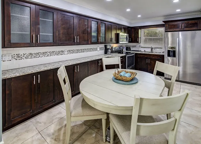 May-Dee Suites In Florida