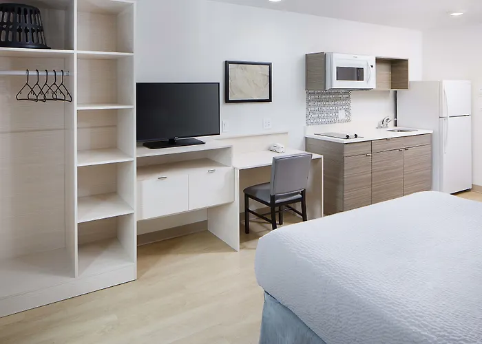 Woodspring Suites Seattle Everett