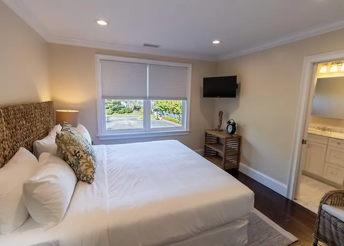 The Newport Lofts - 543 Thames Street
