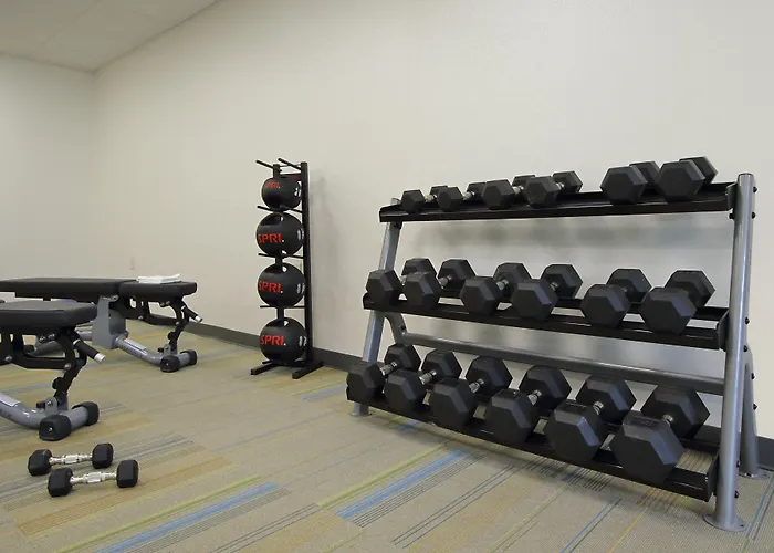 Holiday Inn Express & Suites Columbus North By Ihg