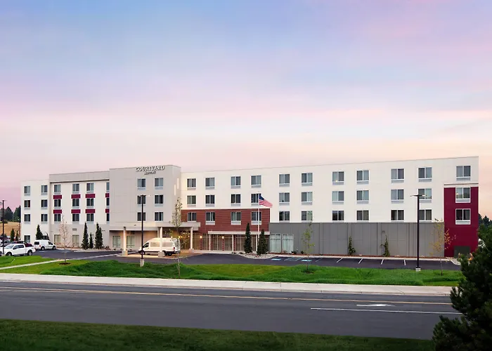 Courtyard By Marriott Pullman