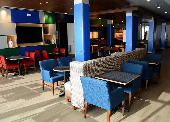 Holiday Inn Express & Suites - Pittsburgh - Monroeville By Ihg
