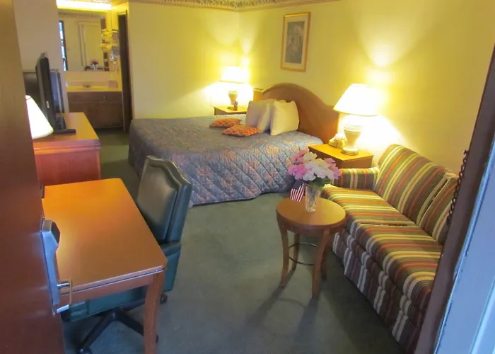 Travel Inn & Suites