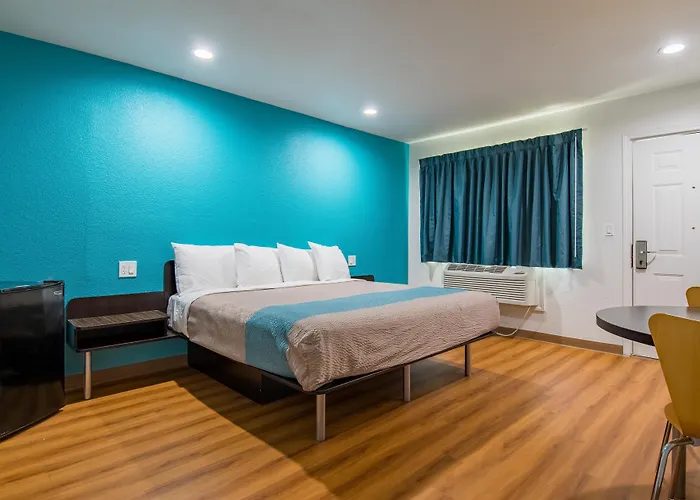 Motel 6-San Bernardino, Ca - Downtown