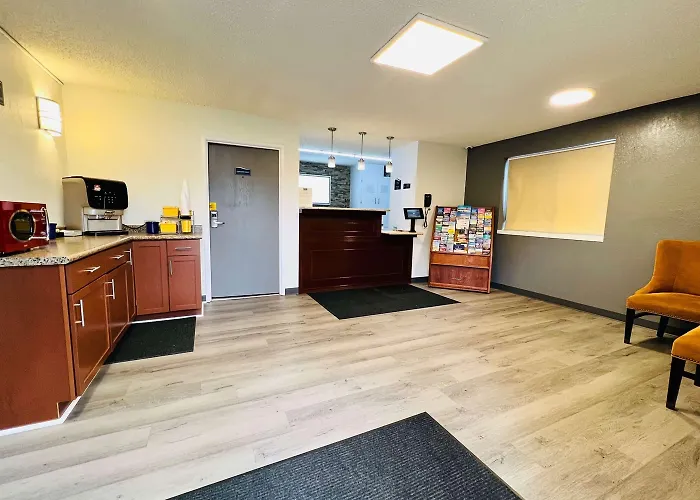 Super 8 By Wyndham Benton Harbor St Joseph