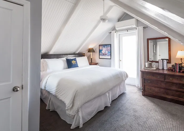 Queen Vic Guest House (Adults Only)